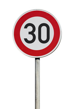 Tempo 30 Verkehrsschild isoliert