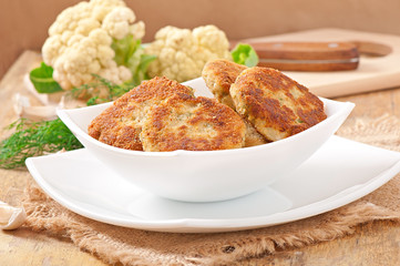 cutlets cauliflower with dill and garlic