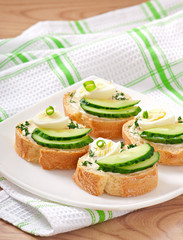 sandwiches with boiled egg and cucumber