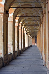 arcade's San Luca - bologna, italy © xamnex