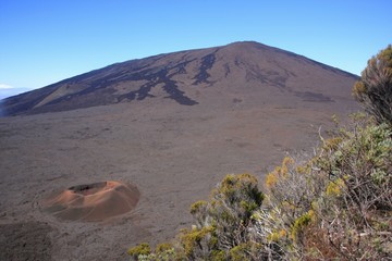 piton de la Fournaise et cratère Formica Leo