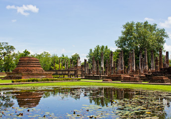 Fototapeta na wymiar Sukhothai Historical Park, Stare Miasto w Tajlandii