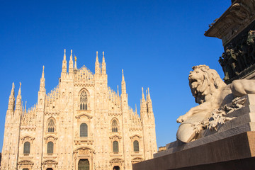 Fototapeta na wymiar Duomo, Mediolan