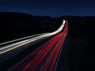 Autobahn bei Nacht