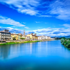 Obraz premium Florence or Firenze Arno river landscape. Tuscany, Italy.