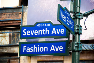 Obraz premium Fashion Ave, 34th St, Seventh Ave.