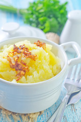 mashed potato with fried onion