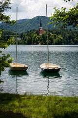 Obraz premium Boats on Lake Bled, Slovenia.