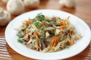 braised cabbage with mushrooms