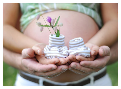 h&auml;nde mit babys&ouml;ckchen