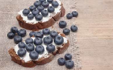 Bread with blueberries