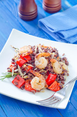 fried rice with shrimps and vegetables