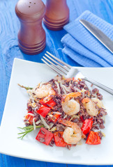 fried rice with shrimps and vegetables