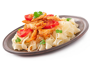 tagliatelle pasta with tomatoes and chicken