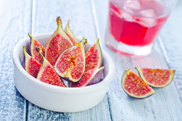 figs and juice