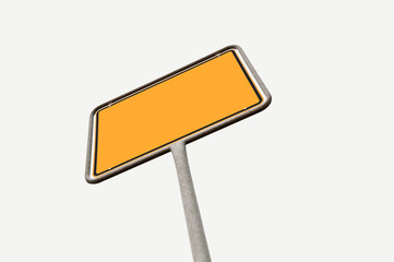 Ortsschild ohne Schrift - freigestellt - Froschperspektive