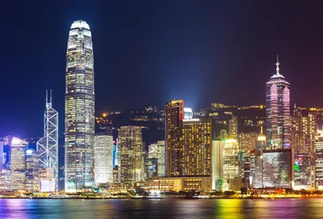 Poster Hong Kong-stad bij nacht © leungchopan