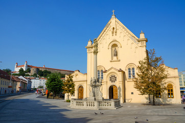 Fototapeta na wymiar Kościół Świętego Stefana Bratislava