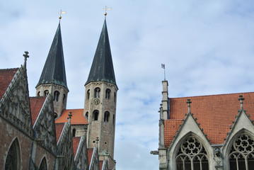 Fototapeta premium Braunschweiger Martinikirche und Rathaus