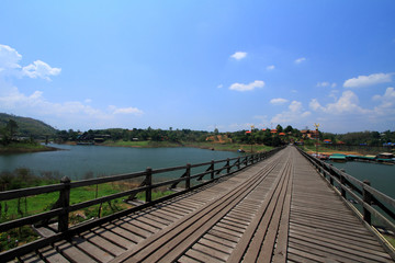Fototapeta premium Wood bridge