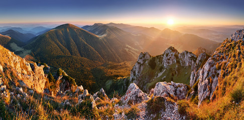 Słowacja górski szczyt Rozsutec - obrazy, fototapety, plakaty
