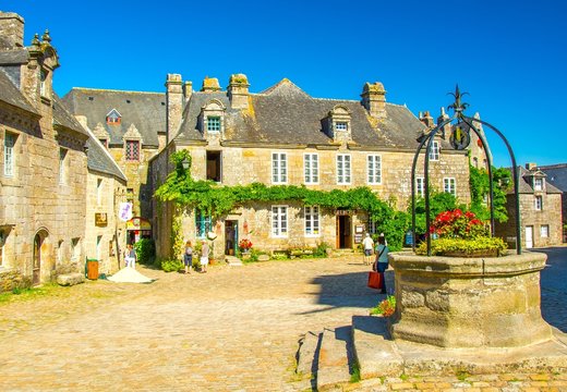 Village en Bretagne, Locronan