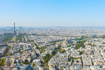 Naklejka premium Paris in hot day.