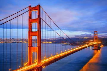 Fotobehang Golden Gate Bridge uitzicht op de beroemde Golden Gate Bridge bij nacht