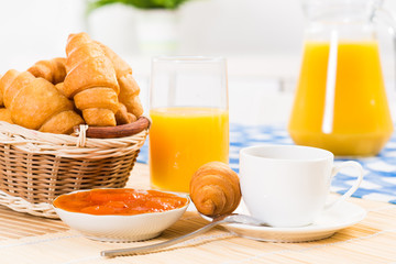 early breakfast