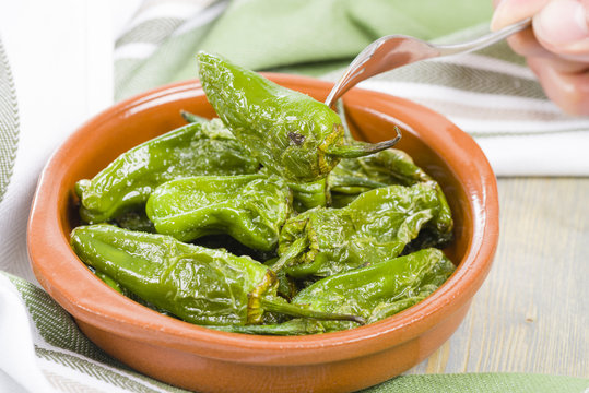 Padron Peppers - Fried green peppers with olive oil and sea salt