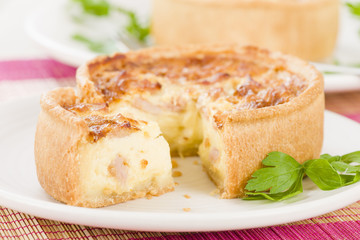 Quiche Lorraine - Individual quiches with bacon and cheese