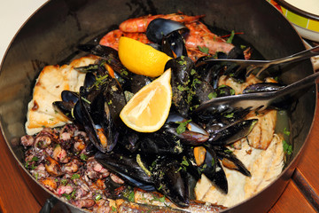 Seafood in the pot - 56250531