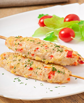 shish kebab of chicken with peppers and cheese