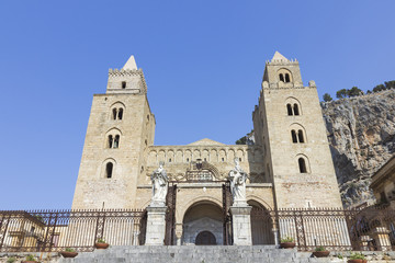 Fototapeta na wymiar Katedra w Cefalu, Sycylia Włochy