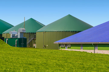 Erneuerbare Energien - Biogas und Photovoltaik 1069