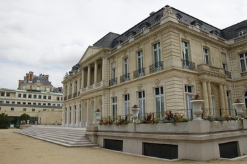 Fototapeta na wymiar Château de La Muette siège de l'OCDE à Paris