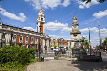 Fototapeta premium Budd Memorial and Lambeth Town Hall in Brixton.