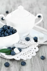 Obraz na płótnie Canvas Blueberries in plate