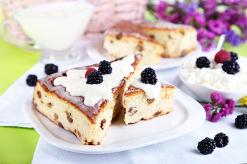 Cheese casserole with raisins
