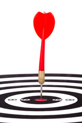Red Arrow in the Middle of Dart Board