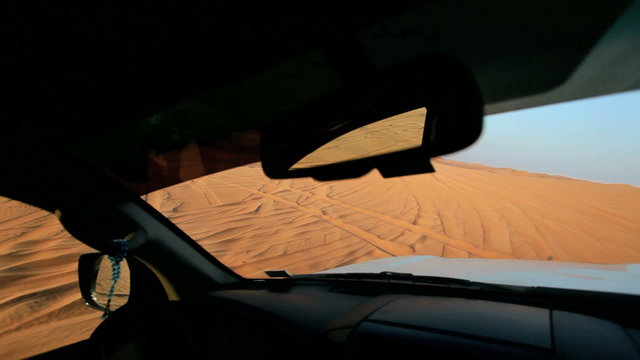 Dubai desert 4x4 driving, UAE