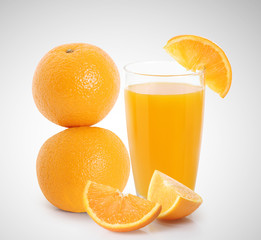 Orange juice and slices