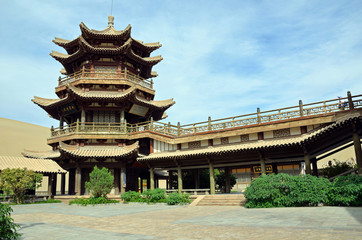 Fototapeta premium Mingyue Pavilion in Dunhuang,China
