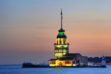 Fototapeta premium Maiden's Tower- Kizkulesi-Leandre Tower-istanbul