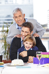 Vater und Sohn feiern Geburtstag