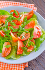 salad with tomato
