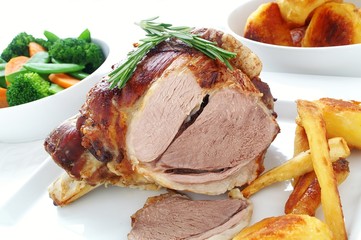 roast leg of lamb with vegetables