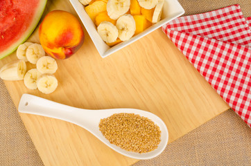 Linseed and fruit