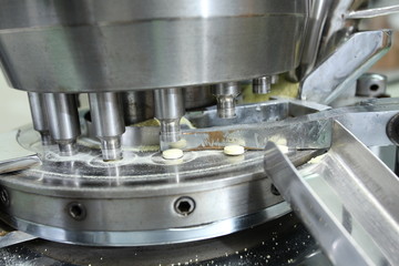 Pharmaceutical machine operating