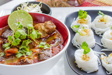 rice noodles with spicy pork sauce